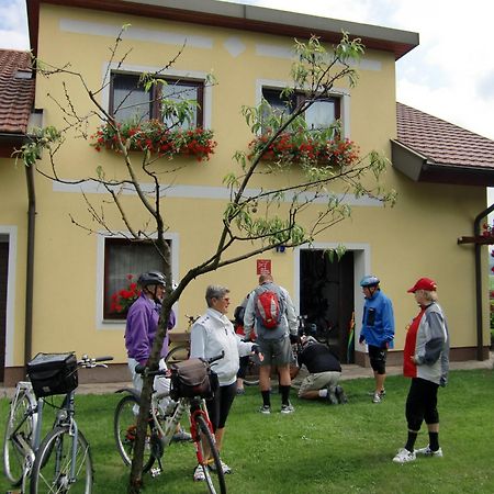 Privatzimmer Und Ferienwohnungen Leeb Persenbeug Ngoại thất bức ảnh