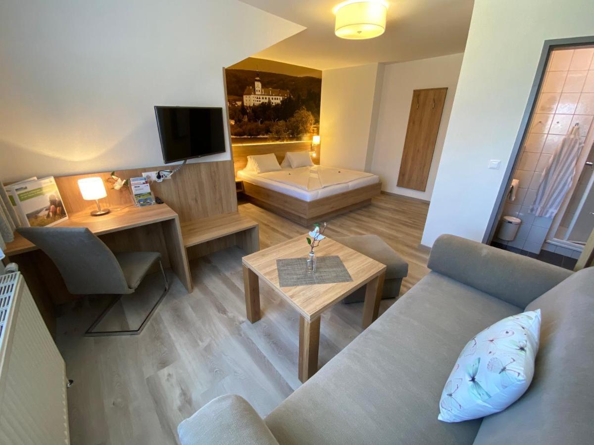Privatzimmer Und Ferienwohnungen Leeb Persenbeug Ngoại thất bức ảnh