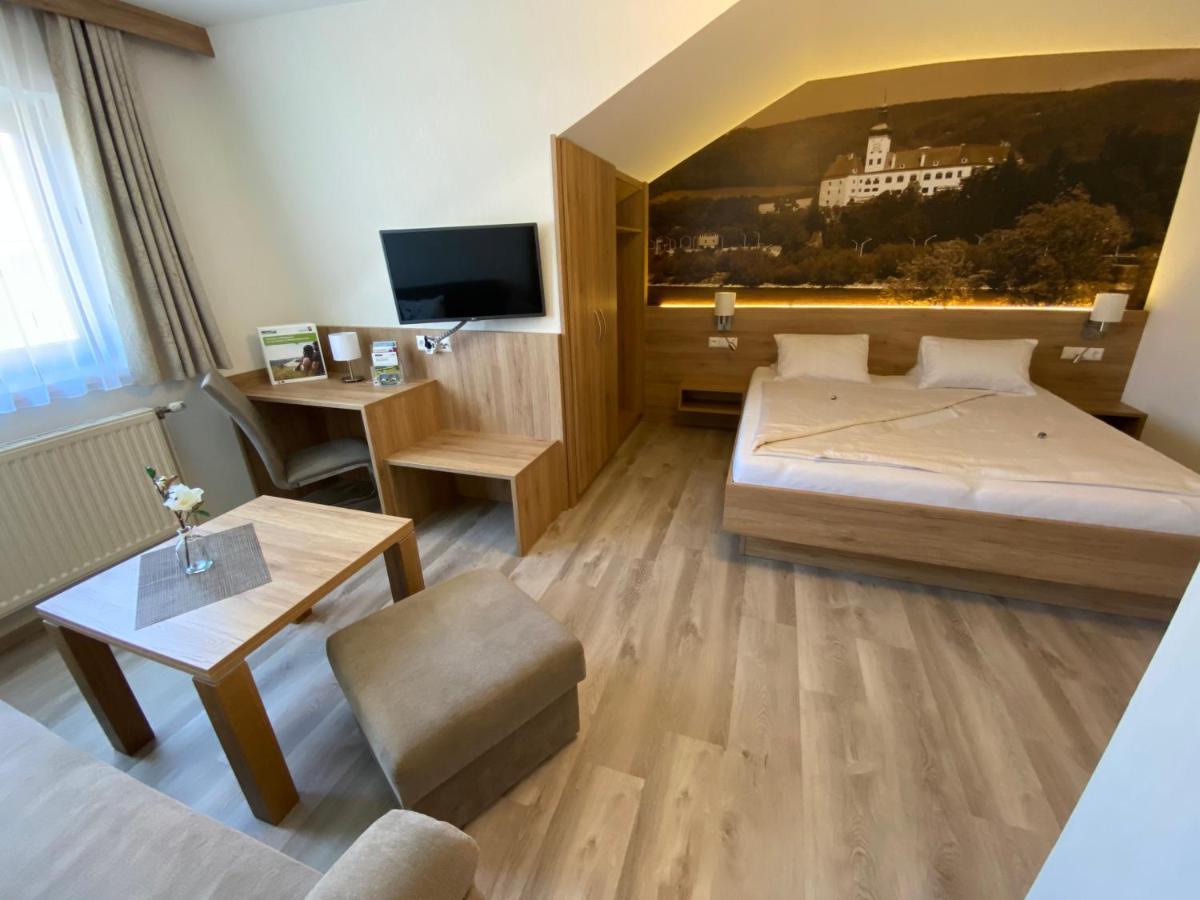 Privatzimmer Und Ferienwohnungen Leeb Persenbeug Ngoại thất bức ảnh
