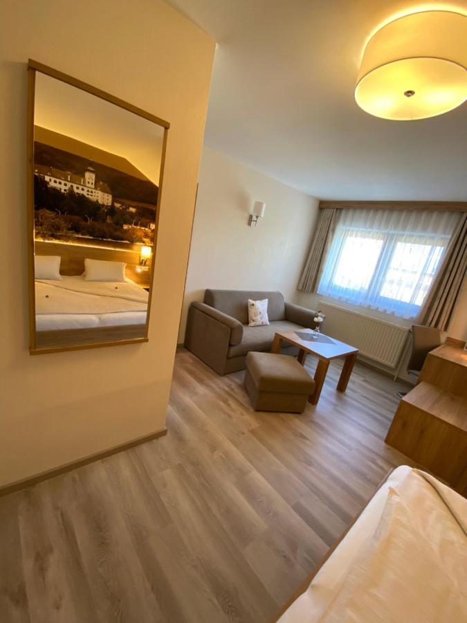 Privatzimmer Und Ferienwohnungen Leeb Persenbeug Ngoại thất bức ảnh