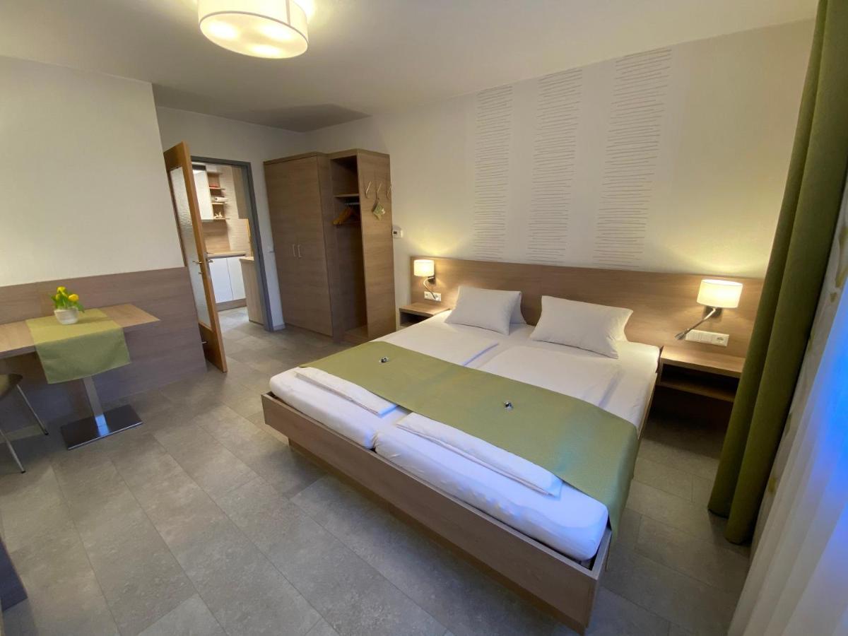 Privatzimmer Und Ferienwohnungen Leeb Persenbeug Ngoại thất bức ảnh