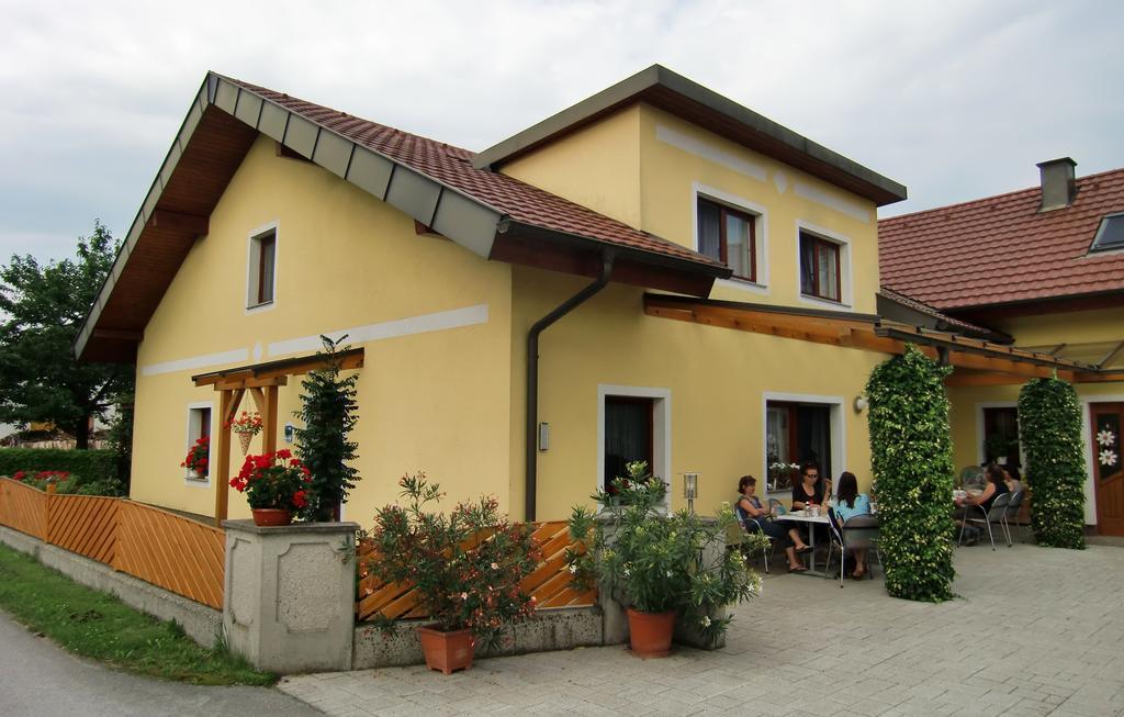 Privatzimmer Und Ferienwohnungen Leeb Persenbeug Ngoại thất bức ảnh