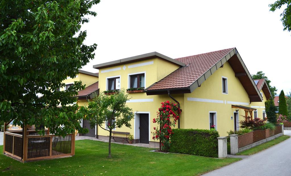 Privatzimmer Und Ferienwohnungen Leeb Persenbeug Ngoại thất bức ảnh